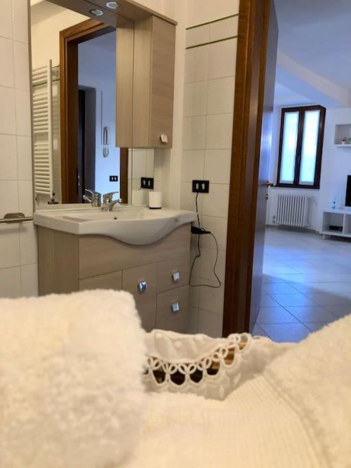 شقة Casa Del Borghetto إنترا المظهر الخارجي الصورة